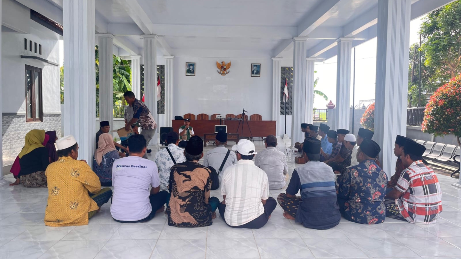 foto rapat desa